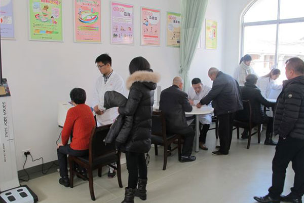 ����С��������Բ����߅��c�w�z�ķe�O��